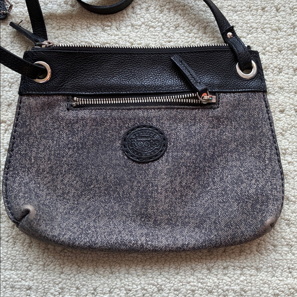 Roots Edie Black & Grey Leather Crossbody Bag Purse - Picture 2 of 12